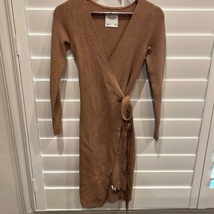 A&F NWOT Wrap Dress - Camel